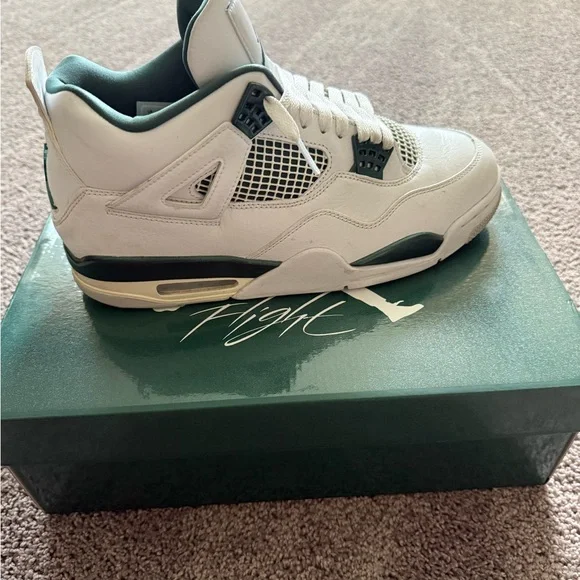 Jordan Sneakers Box - Green and White - Picture 7 of 11